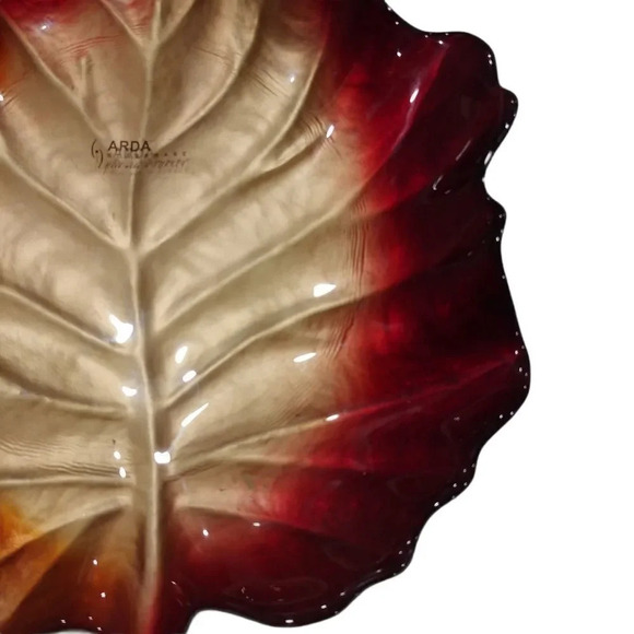 Handmade Arda Glassware Autumn Leaf Platter - Picture 3 of 6